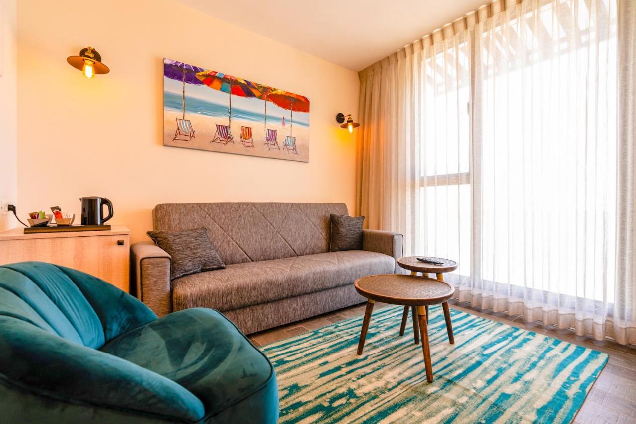 Roxon Sea Sand Bat Yam Room photo